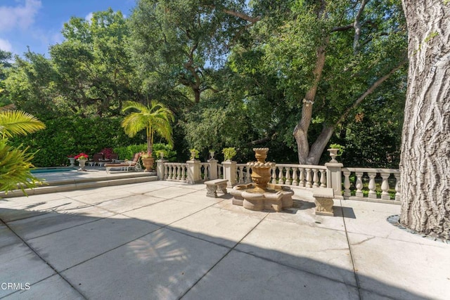 1205 Linda Vista Ave, Pasadena, CA 91103 - view of patio with view of wooded area