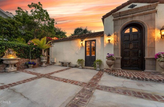 1205 Linda Vista Ave, Pasadena, CA 91103 - entrance to property featuring a patio area and stucco siding