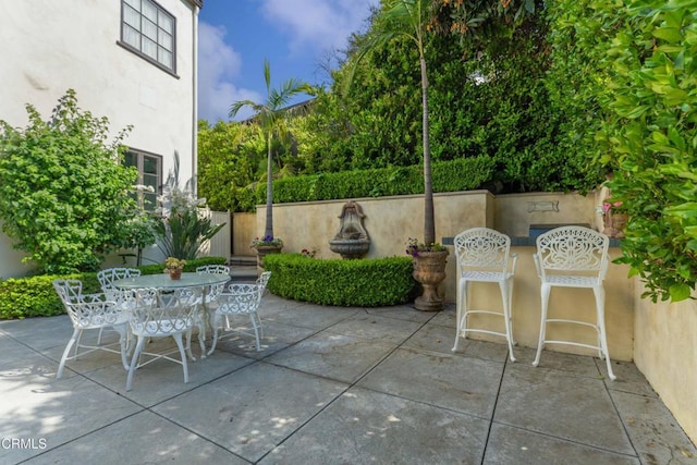 1205 Linda Vista Ave, Pasadena, CA 91103 - view of patio with outdoor dining space