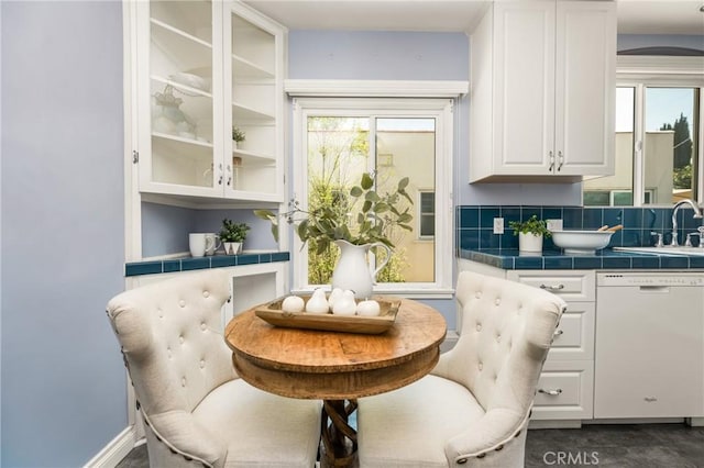 2412 Santiago St, Santa Ana, CA 92706 - dining space featuring arched walkways