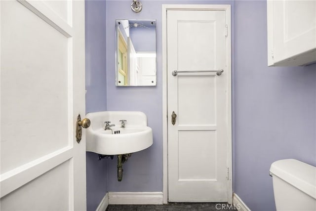 2412 Santiago St, Santa Ana, CA 92706 - half bath with toilet and baseboards