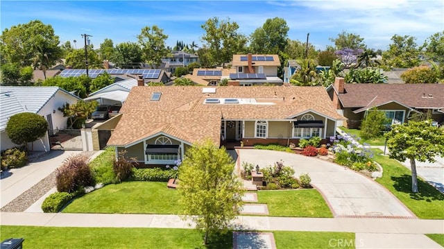 3191 Woodstock Rd, Rossmoor, CA 90720 - single story home with a residential view, a front lawn, a gate, and roof with shingles