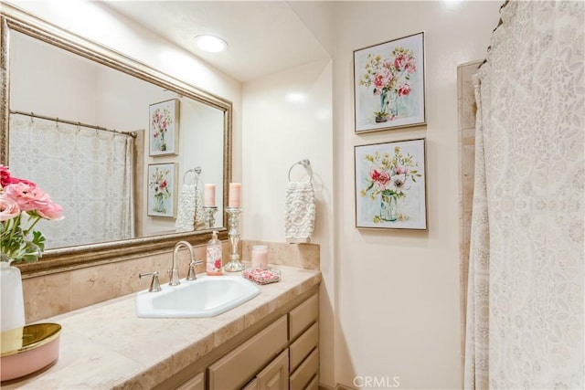 3191 Woodstock Rd, Rossmoor, CA 90720 - bathroom featuring vanity