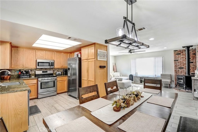 3435 Stratford St, Highland, CA 92346 - photo 3