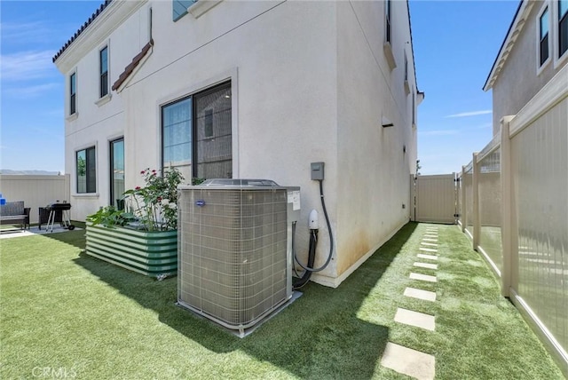 34410 Granite Rd, Yucaipa, CA 92399 - view of home's exterior featuring stucco siding and a fenced backyard