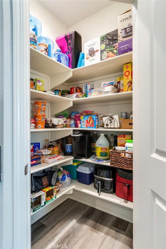7002 Alice St, Highland, CA 92346 - view of pantry