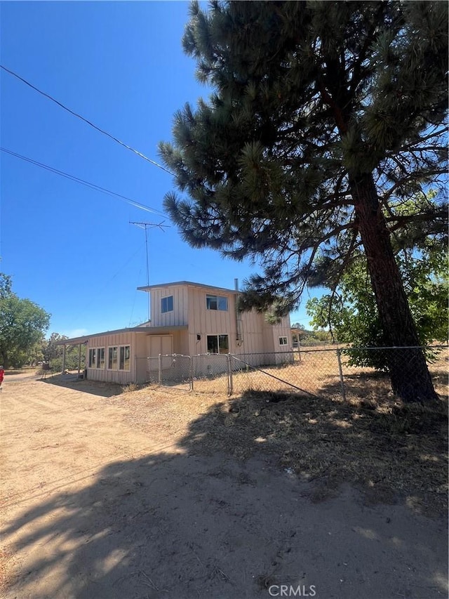 54279 Bautista Canyond Rd, Anza, CA 92539 - exterior space with board and batten siding