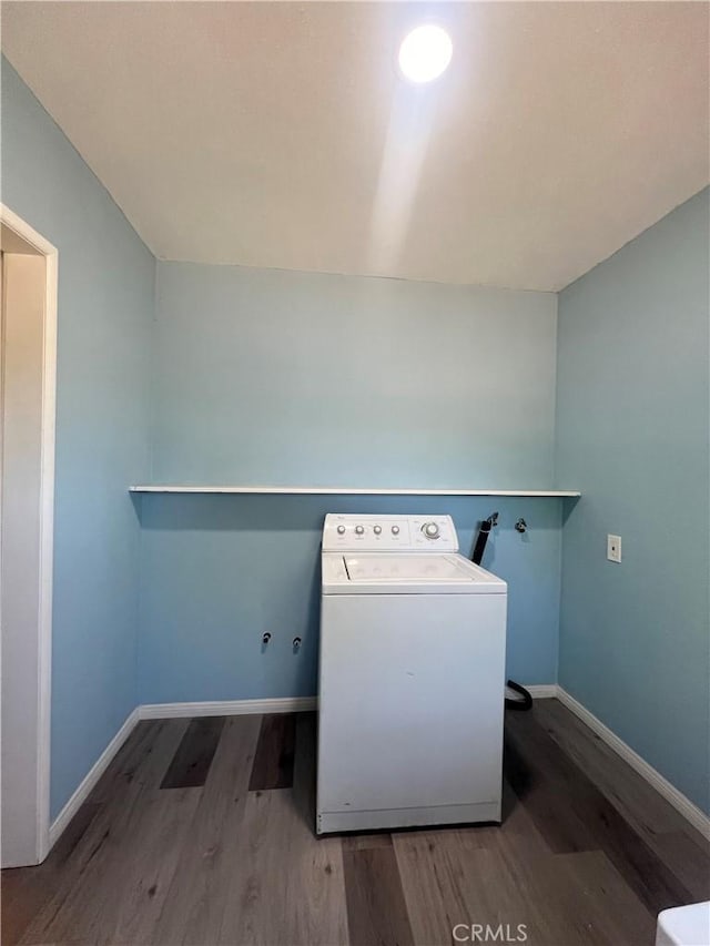 54279 Bautista Canyond Rd, Anza, CA 92539 - laundry room featuring washer / clothes dryer and wood finished floors