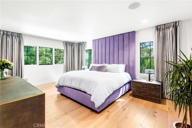19258 Berclair Ln, Tarzana, CA 91356 - bedroom featuring light wood-type flooring and baseboards