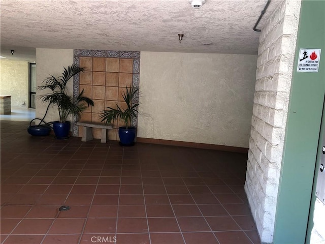 2545 Via Campesina Unit 102, Palos Verdes Estates, CA 90274 - common area with a textured ceiling