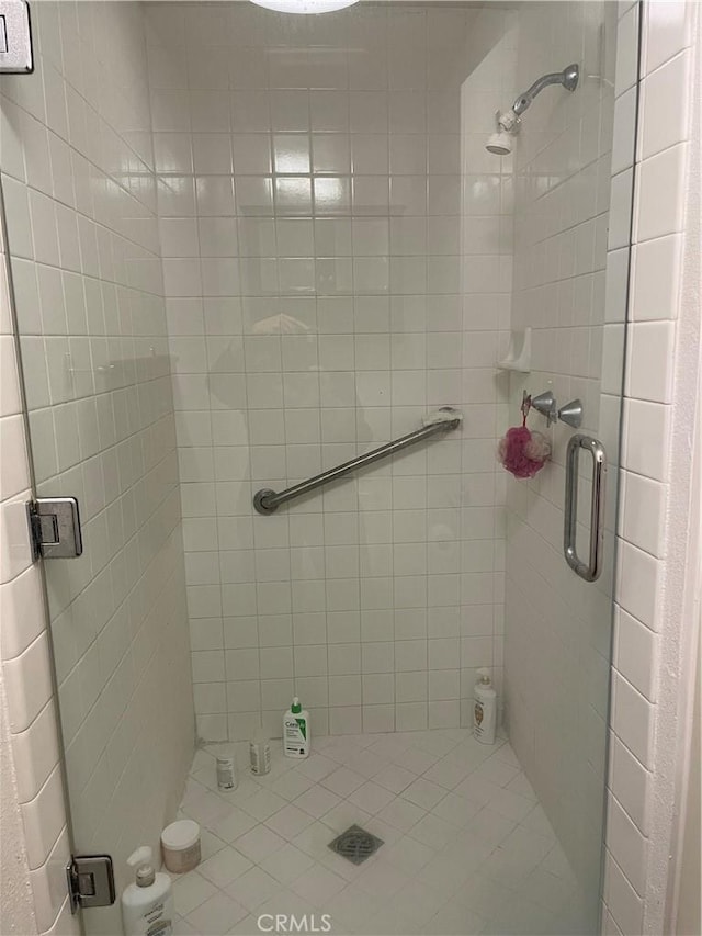 2545 Via Campesina Unit 102, Palos Verdes Estates, CA 90274 - full bathroom with a shower stall