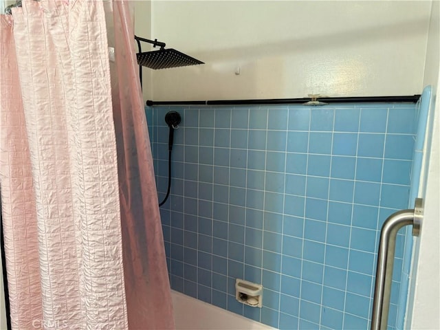 8514 Hickory Ln, Riverside, CA 92504 - bathroom view of shower / tub combo