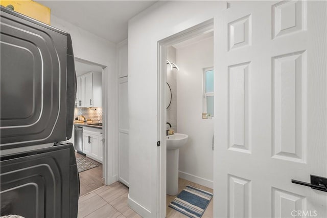 15018 Mankato St, Mission Hills San Fernando, CA 91345 - bathroom with backsplash
