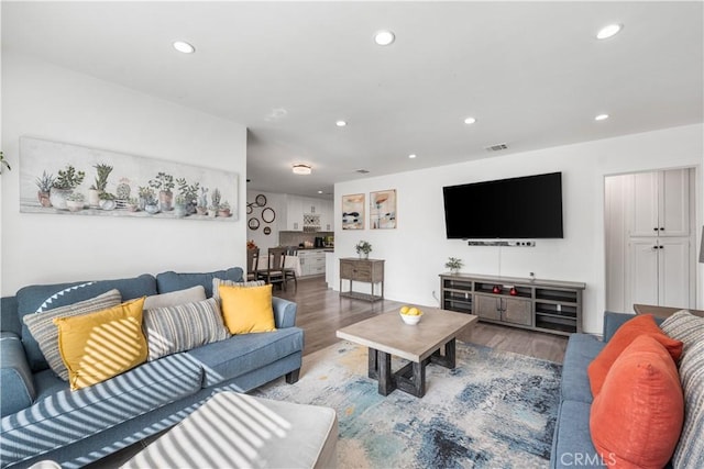 15018 Mankato St, Mission Hills San Fernando, CA 91345 - living room with wood finished floors and recessed lighting