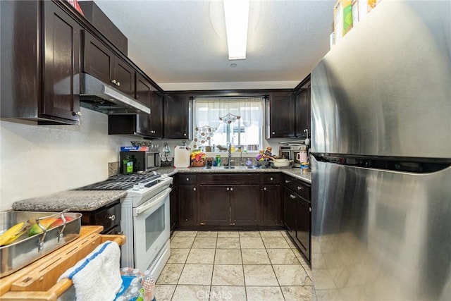 8219 Crockett Blvd, Los Angeles, CA 90001 - photo 5