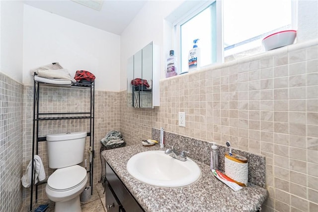 8219 Crockett Blvd, Los Angeles, CA 90001 - photo 10