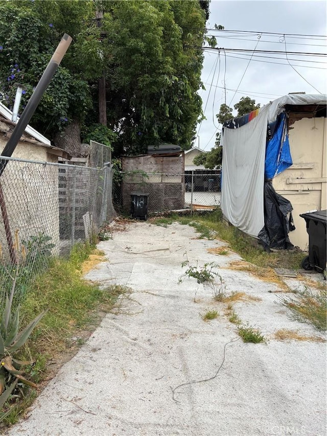 418 E 40th Pl, Los Angeles, CA 90011 - photo 3