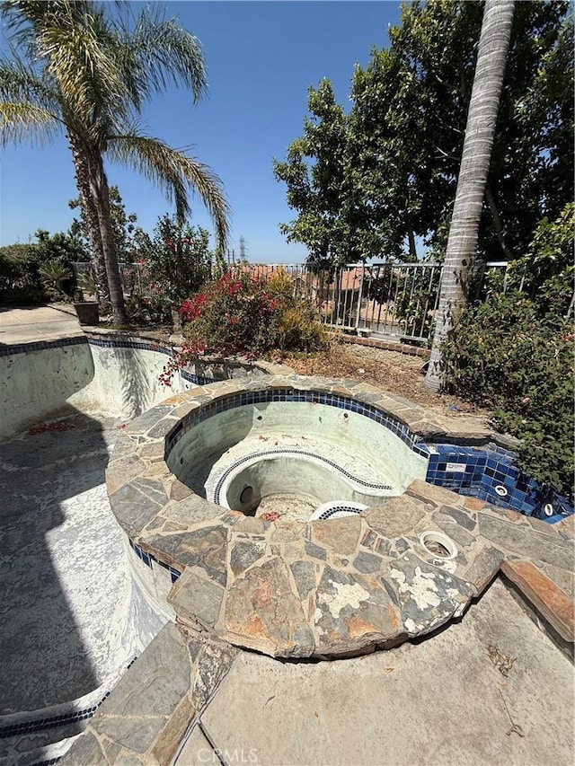 22241 Birchleaf, Mission Viejo, CA 92692 - view of pool with an empty pool and an in-ground hot tub