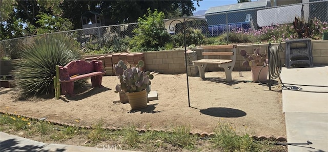 36916 95th St E, Littlerock, CA 93543 - view of yard
