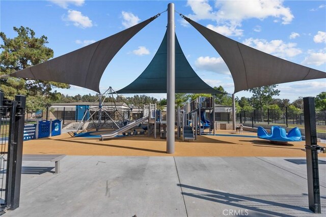 27318 Chesterfield Dr, Valencia, CA 91354 - view of community play area