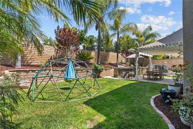 27318 Chesterfield Dr, Valencia, CA 91354 - fenced backyard featuring a pergola and a patio area