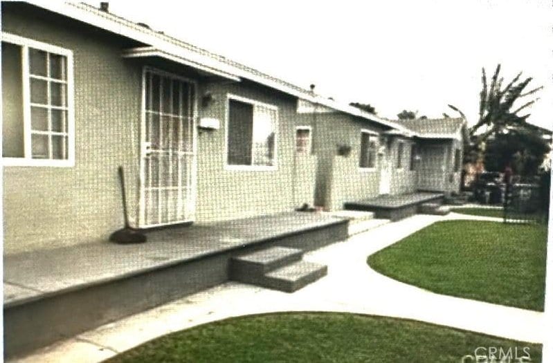 1243012434 Peach St A-B, Unit A-B Lynwood, CA 90262 - rear view of house