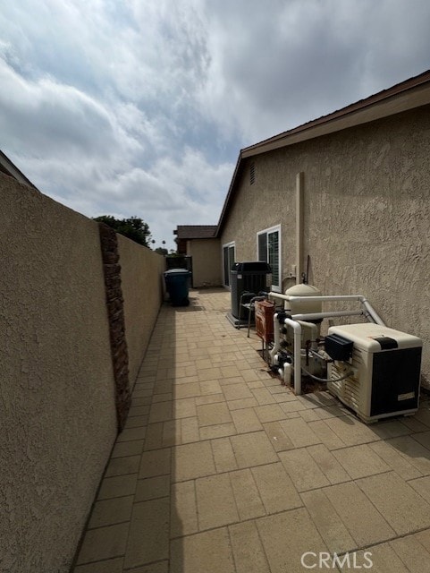 8641 Limestone Dr, Riverside, CA 92504 - view of patio / terrace