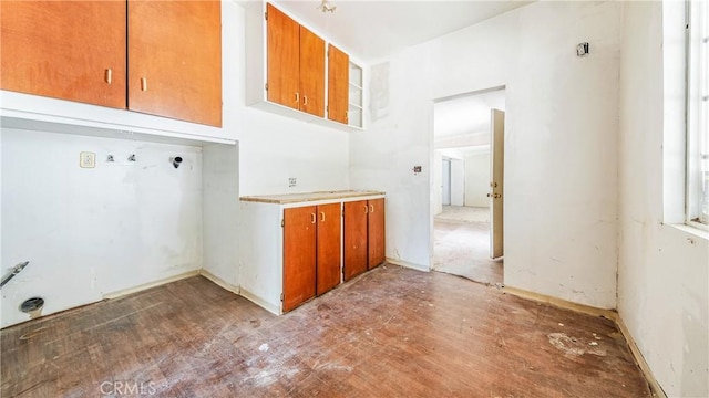 10816 Foothill Blvd, Sylmar, CA 91342 - washroom featuring light wood-style flooring
