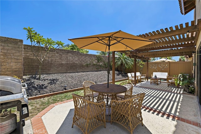 990 La Paz Rd Unit 49, Placentia, CA 92870 - fenced backyard with outdoor dining area, a pergola, a patio, and area for grilling