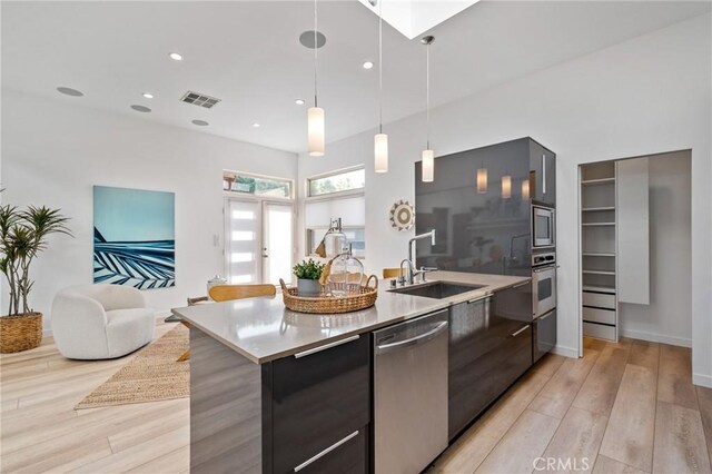 726 W 37th St, San Pedro, CA 90731
