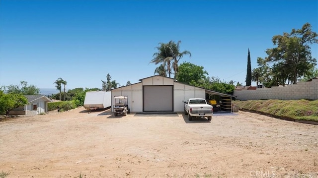 8356 Bella Vista Dr, Rancho Cucamonga, CA 91701 - view of detached garage