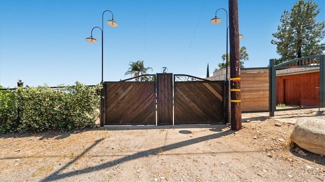 8356 Bella Vista Dr, Rancho Cucamonga, CA 91701 - view of gate