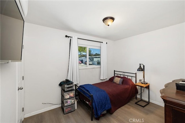 4657 Chateau Pl, San Diego, CA 92117 - bedroom with wood finished floors