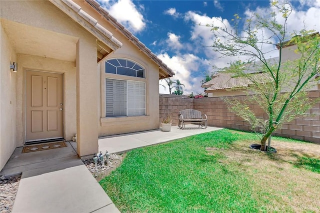 5575 Osborne Ct, San Bernardino, CA 92407 - view of yard featuring a patio area