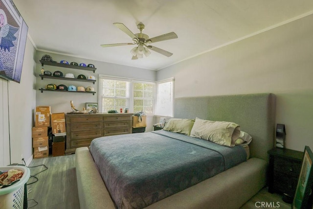 511 Delaware Rd, Burbank, CA 91504 - bedroom with ornamental molding and ceiling fan
