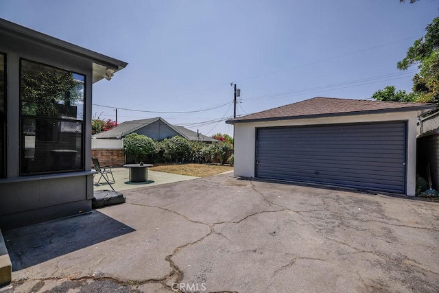 511 Delaware Rd, Burbank, CA 91504 - view of detached garage