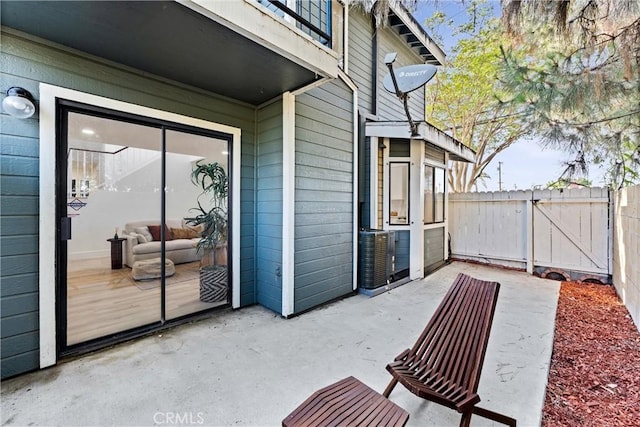 1262 E Ln Palma Ave Unit A, Anaheim, CA 92805 - view of patio / terrace with a gate