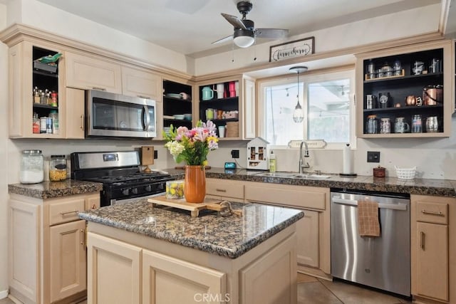 40069 Newport Rd, Hemet, CA 92543 - photo 6