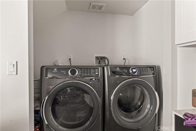 4842 Buchanan St, Los Angeles, CA 90042 - washroom featuring washing machine and clothes dryer