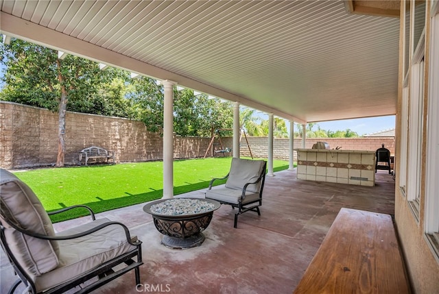 1775 Honors Ln, Corona, CA 92883 - fenced backyard with a patio