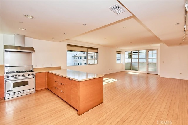 8265 Fountain Ave Unit 302, West Hollywood, CA 90046 - photo 5