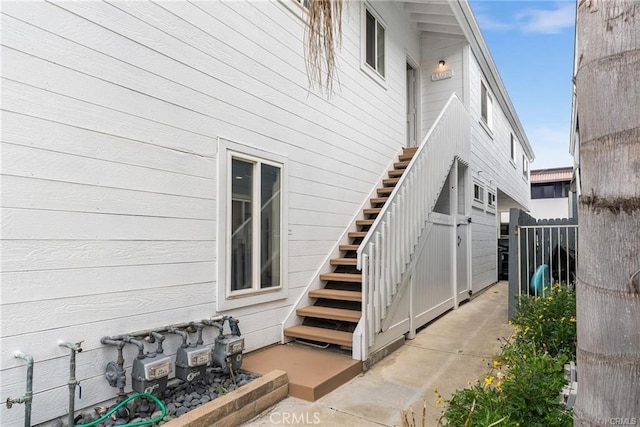 410 Clubhouse Ave, Newport Beach, CA 92663 - photo 16