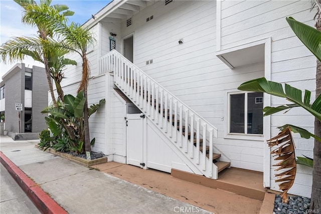 410 Clubhouse Ave, Newport Beach, CA 92663 - photo 17