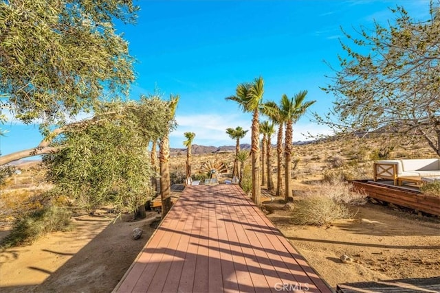 7423 Juniper Rd, Joshua Tree, CA 92252 - view of home's community with a mountain view