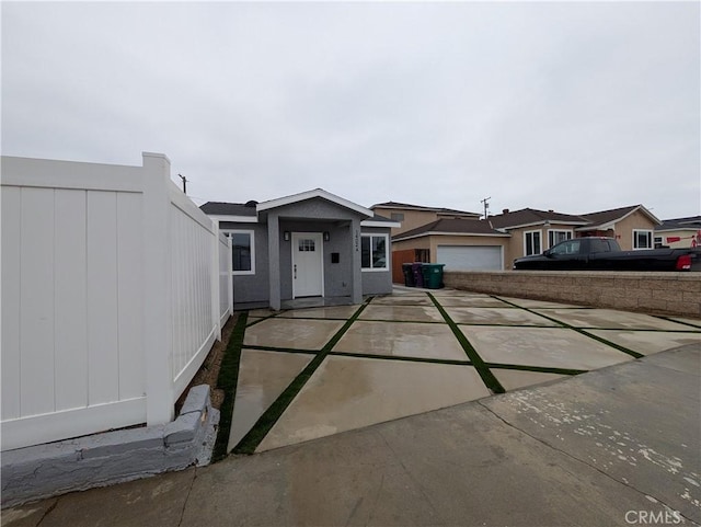 1402 E Luray St, Long Beach, CA 90807 - ranch-style house featuring driveway