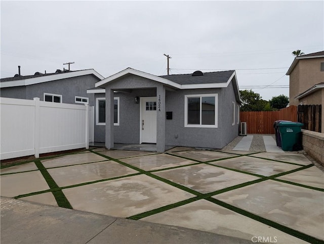 1402 E Luray St, Long Beach, CA 90807 - ranch-style home with a patio, a fenced backyard, and stucco siding