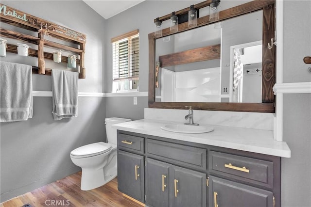 810 Oakmont Ln, Lake Arrowhead, CA 92352 - bathroom with vanity and wood finished floors