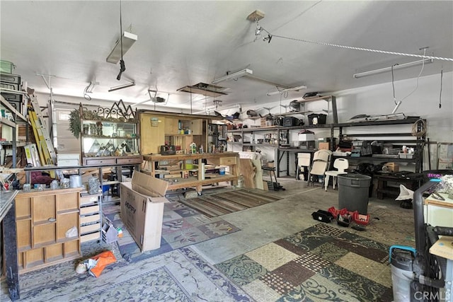 810 Oakmont Ln, Lake Arrowhead, CA 92352 - garage featuring a workshop area
