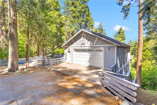 810 Oakmont Ln, Lake Arrowhead, CA 92352 - view of detached garage