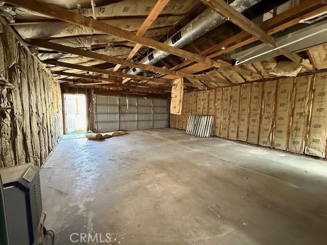 14594 Dyer St, Sylmar, CA 91342 - view of garage